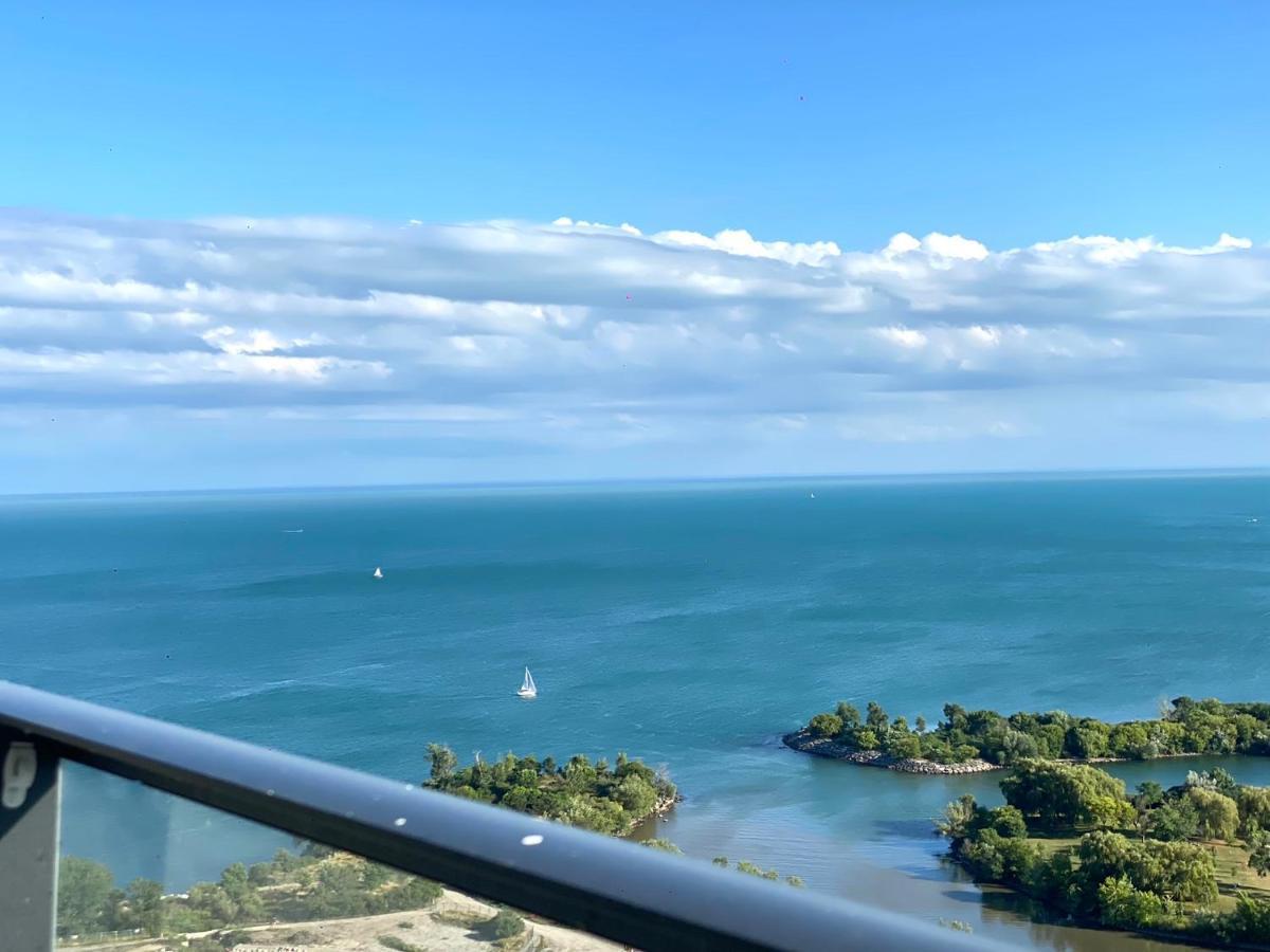 1 Bedroom Waterfront Condo Toronto Exterior photo
