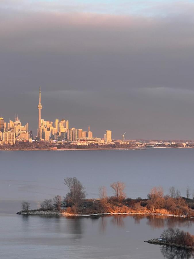 1 Bedroom Waterfront Condo Toronto Exterior photo